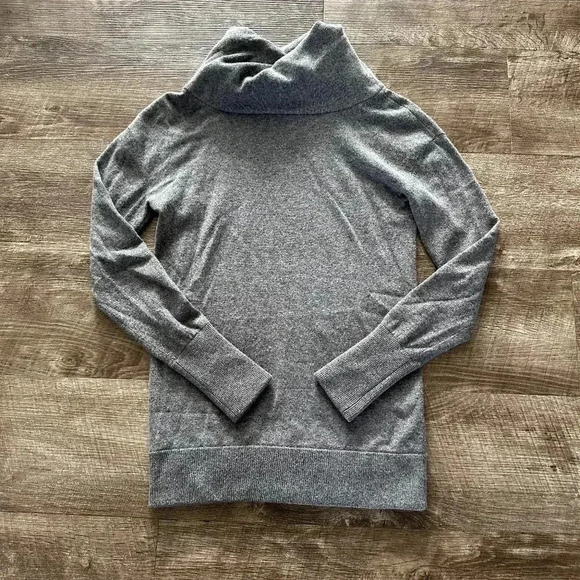 Vince Cashmere Cowl Neck Sweater size Small - Picture 1 of 8